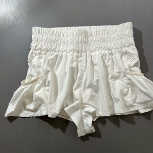 Free People, Women's White Elastic Waist Shorts, size S
